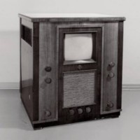 Fe 3 television set, 1935.jpg