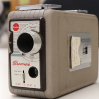 #99-32(1)-Kodak Brownie Movie Camera Model 2 8mm.JPG