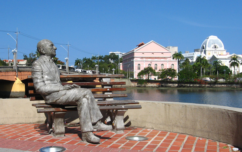 Statue: João Cabral de Melo Neto in Recife