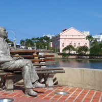Statue_JoaoCabral_Recife.jpg