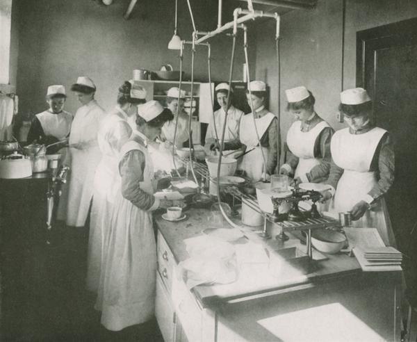 1917 nurses.jpeg
