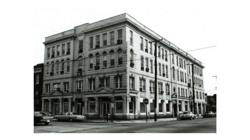 212-214 East Clay Street, Mechanics Bank building, which later housed the Southern Aid Society. Public domain. Access provided by Virginia Commonwealth University Libraries